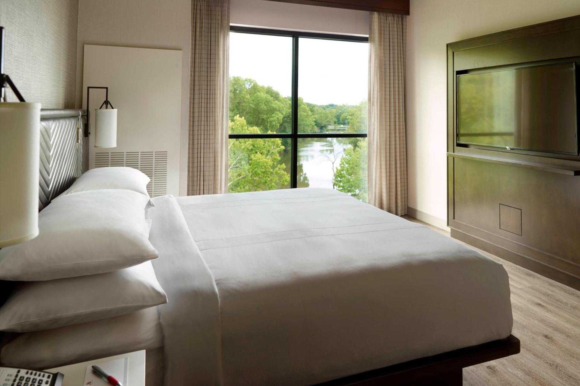 Отель Marriott Columbus Osu Экстерьер фото