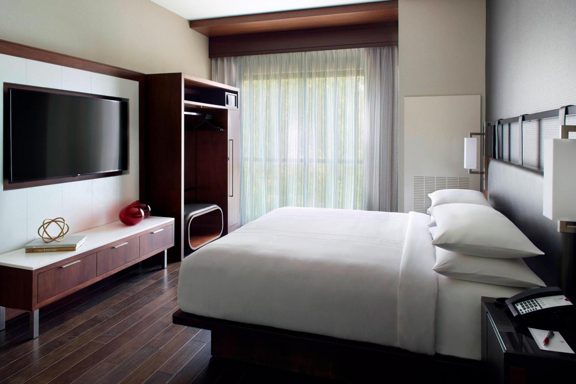 Отель Marriott Columbus Osu Экстерьер фото